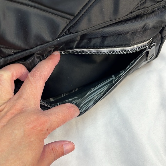 NWT Lug Wrangler - Black - Picture 4 of 8